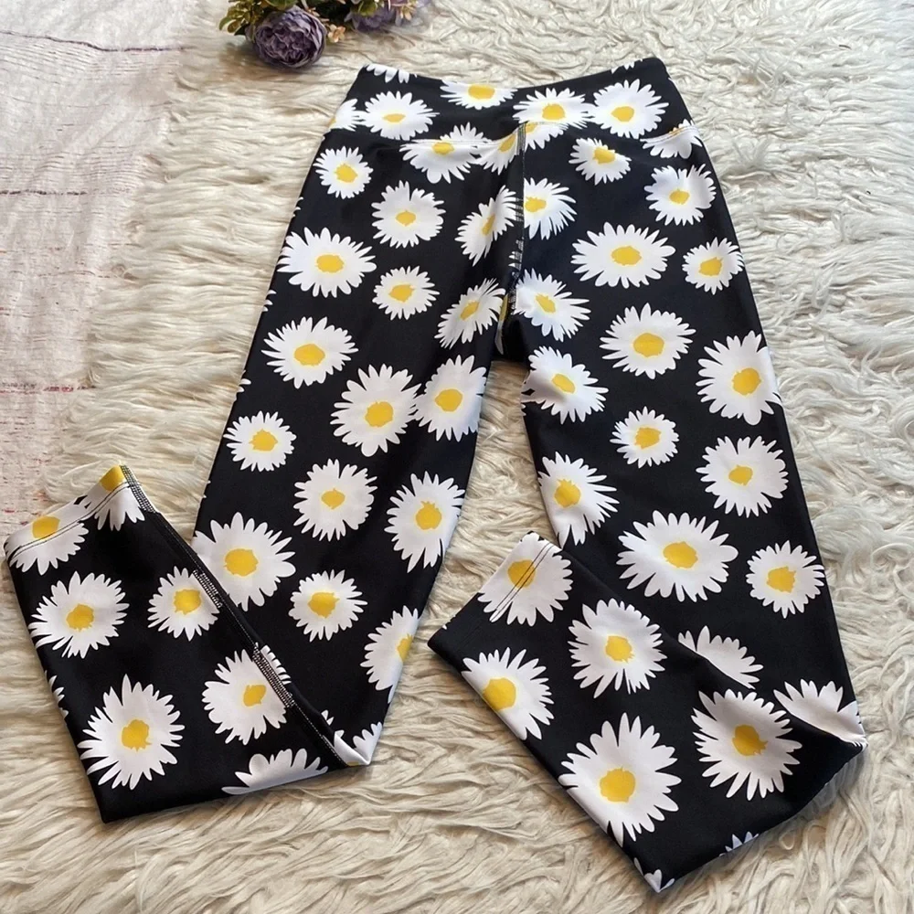 Year Of Ours Daisy Cross Front High Rise Veronica Leggings sz S - Picture 9 of 9
